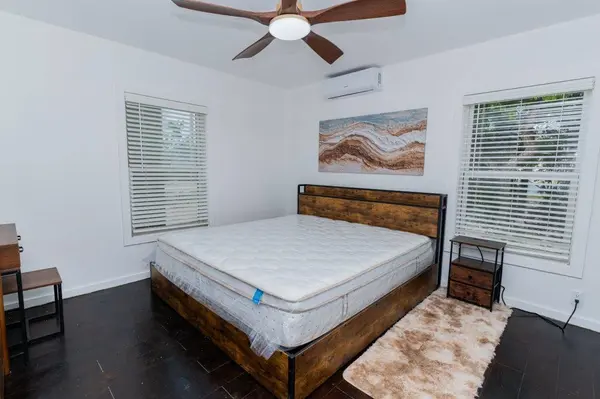 LUXURY 3 BEDROOM