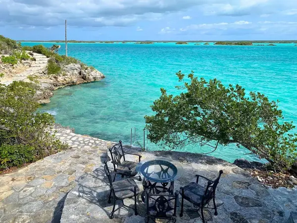 BENBECULA HOUSE, Providenciales, BC