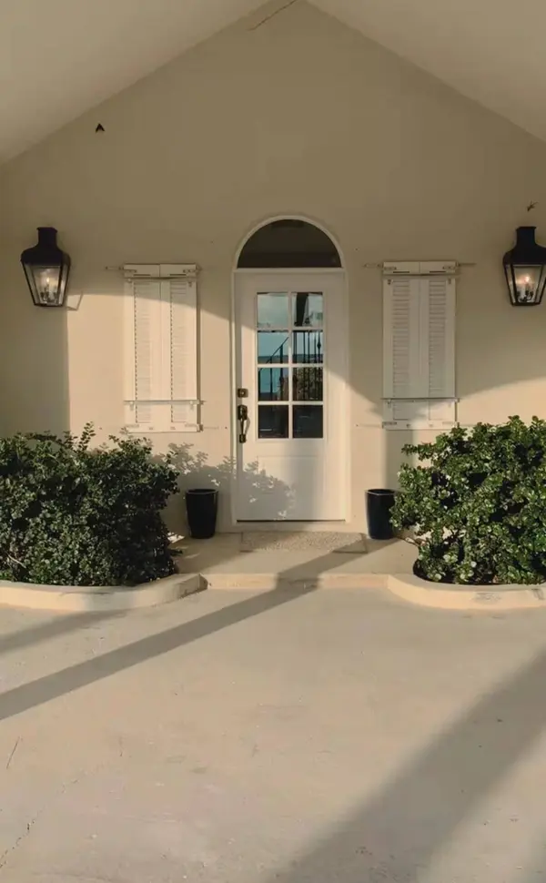 BENBECULA HOUSE, Providenciales, BC