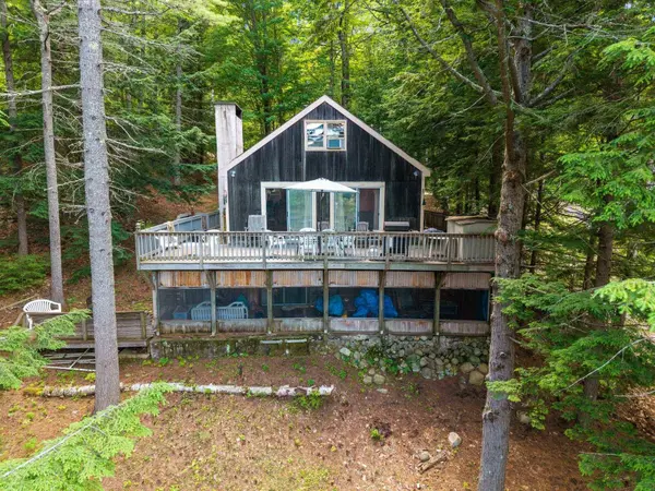 75 Black Cove RD, Wakefield, NH 03872