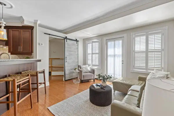 139 Guigues AVE #2, Lower Town - Sandy Hill, ON K1N 5J1