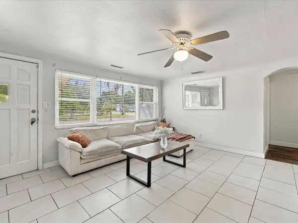 1525 56TH ST S, Gulfport, FL 33707