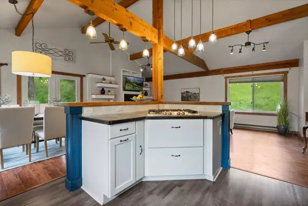 300 Peaceful DR, Bigfork, MT 59911
