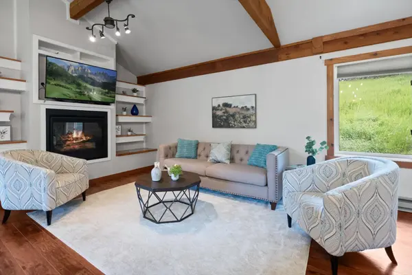 300 Peaceful DR, Bigfork, MT 59911