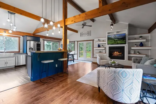 300 Peaceful DR, Bigfork, MT 59911
