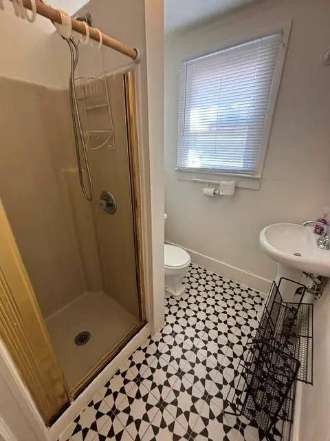 8127 MAPLE ST, New Orleans, LA 70118