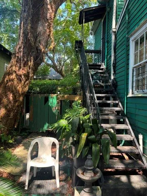 8127 MAPLE ST, New Orleans, LA 70118
