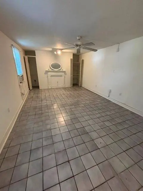 8127 MAPLE ST, New Orleans, LA 70118