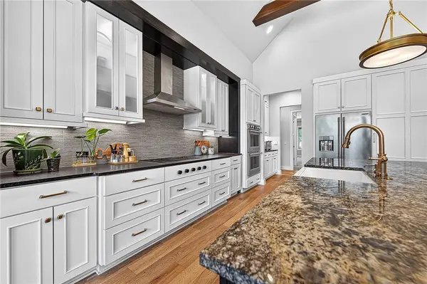 616 NE 2nd St, Bentonville, AR 72712