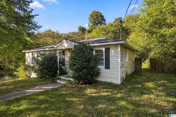 700 27TH COURT NE, Center Point, AL 35215