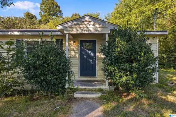 700 27TH COURT NE, Center Point, AL 35215