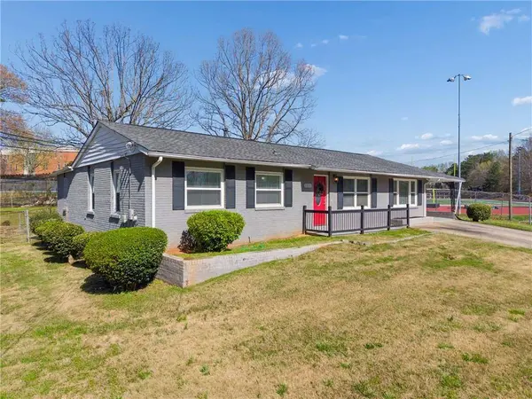 2411 Harvel DR NW, Atlanta, GA 30318