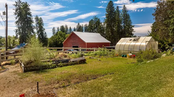 12504 N Fairview Rd, Mead, WA 99021