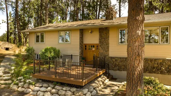 12504 N Fairview Rd, Mead, WA 99021