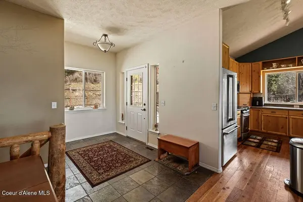 8919 E Challenge RD, Hayden, ID 83835