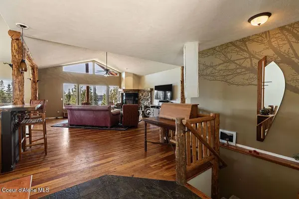 8919 E Challenge RD, Hayden, ID 83835