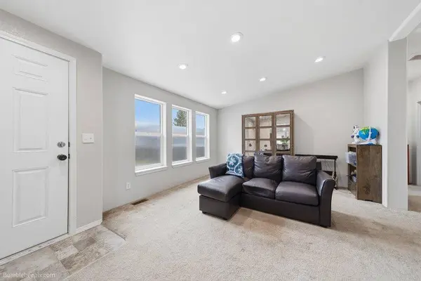 14909 N South Richmond Ct, Mead, WA 99021