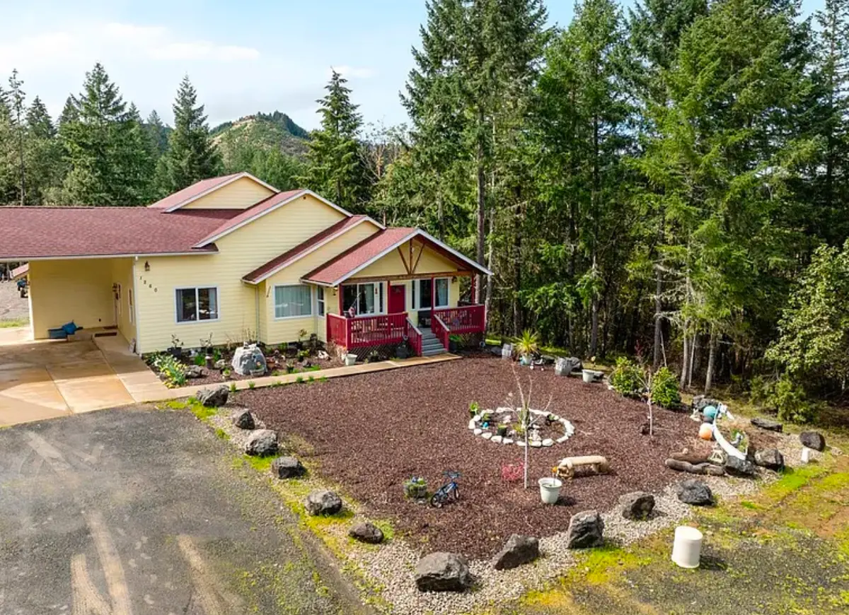 1260 Ireland Road, Winston, OR 97496