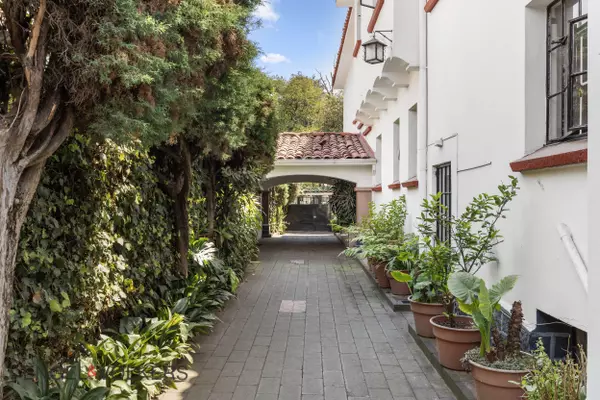 Lomas De Virreyes 11000,,Av. Paseo de la Reforma 425