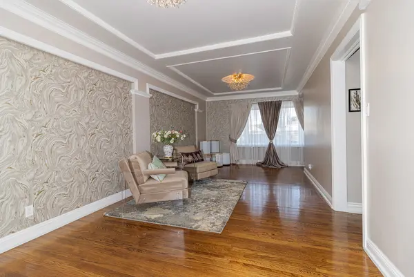 6449 Radford Avenue, Los Angeles, CA 91606