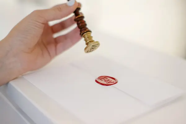 wax-seal-hand-2 (1)