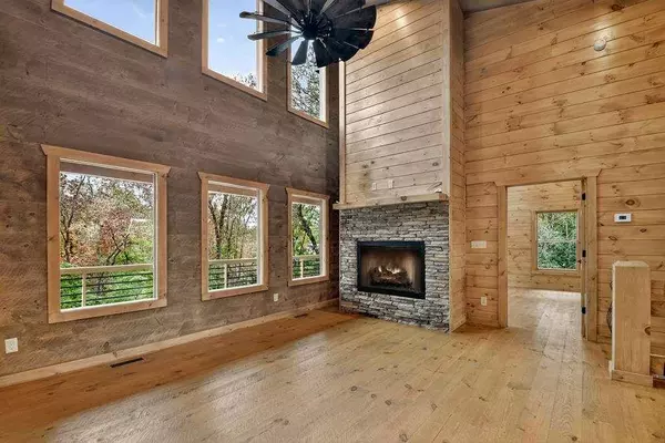 288 Windy VLY, Blue Ridge, GA 30513