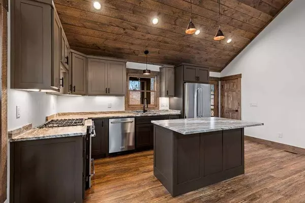 2393 Ada ST, Blue Ridge, GA 30513