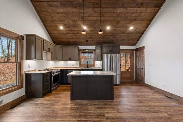 2393 Ada ST, Blue Ridge, GA 30513