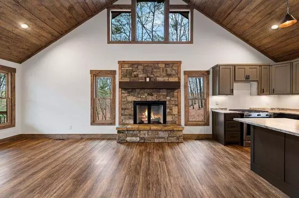 2393 Ada ST, Blue Ridge, GA 30513