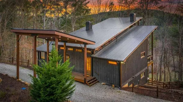 95 Woodhaven RD, Blue Ridge, GA 30513