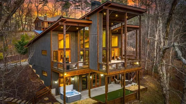 95 Woodhaven RD, Blue Ridge, GA 30513