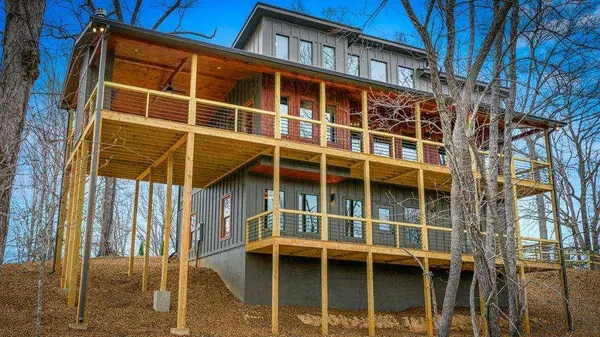 416 Windy Valley TRL, Blue Ridge, GA 30513