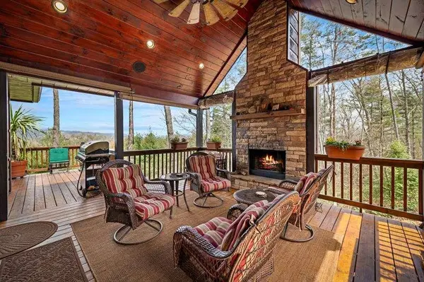 267 Oasis DR, Blue Ridge, GA 30513