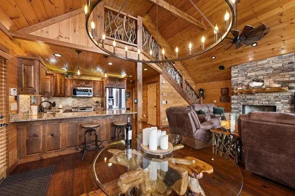 267 Oasis DR, Blue Ridge, GA 30513