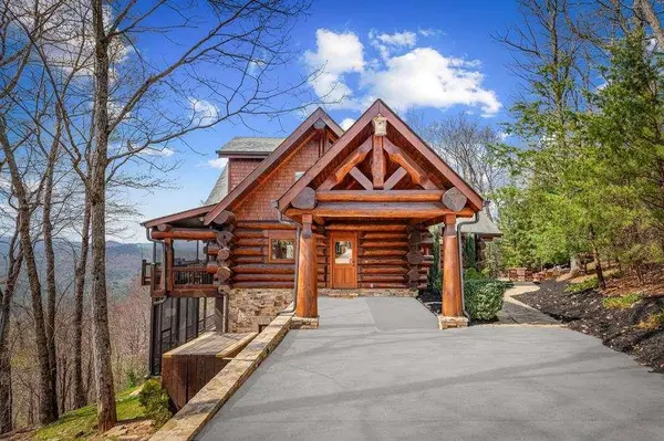 602 Overlook DR, Blue Ridge, GA 30513