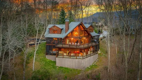 602 Overlook DR, Blue Ridge, GA 30513