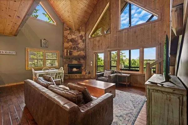 479 Big Timber RD, Mineral Bluff, GA 30559