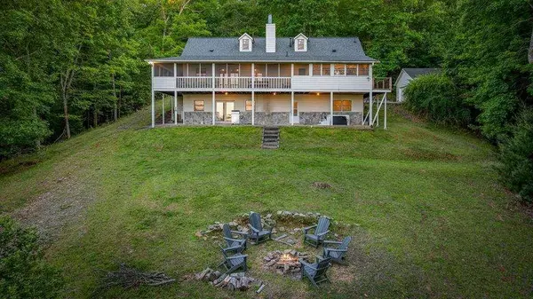 760 River Bend LN, Blue Ridge, GA 30513
