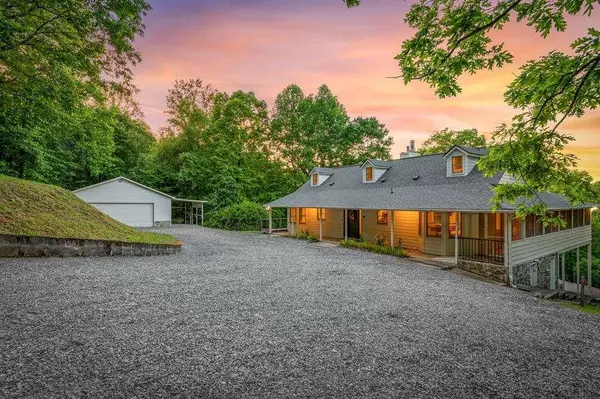 760 River Bend LN, Blue Ridge, GA 30513