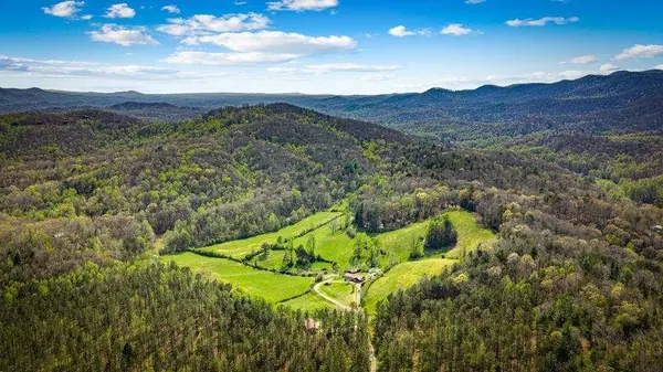384 Maxwell RD, Blue Ridge, GA 30513