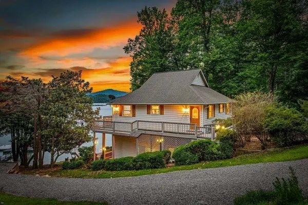 129 Mountain View LN, Blairsville, GA 30512
