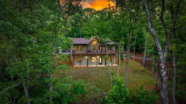 241 Wolf Creek Mountain RD, Mineral Bluff, GA 30559