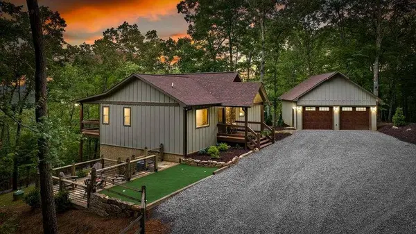 241 Wolf Creek Mountain RD, Mineral Bluff, GA 30559