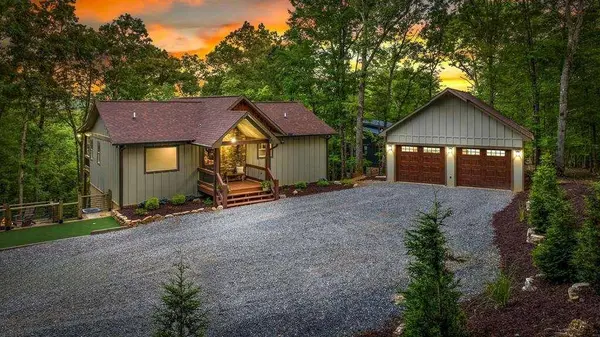 241 Wolf Creek Mountain RD, Mineral Bluff, GA 30559