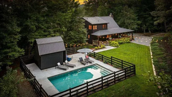 185 Austin Mountain RD
