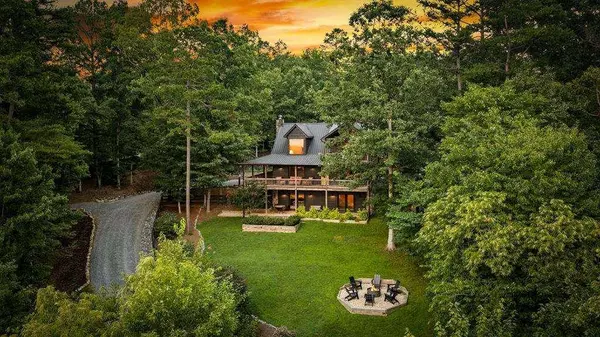 185 Austin Mountain RD, Copperhill, TN 37317