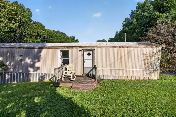 357 E Second ST E, Blue Ridge, GA 30513