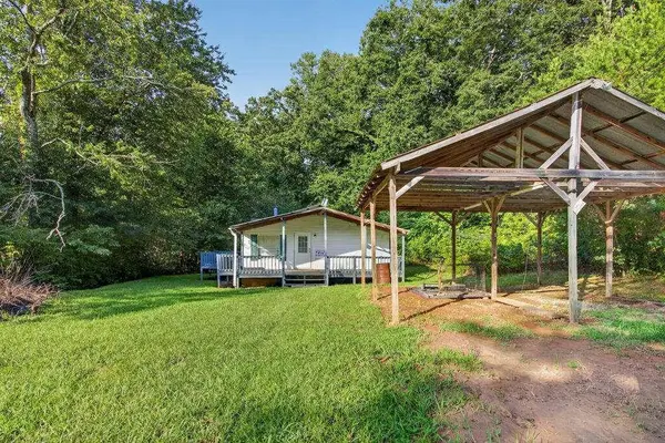 51 Summit LN