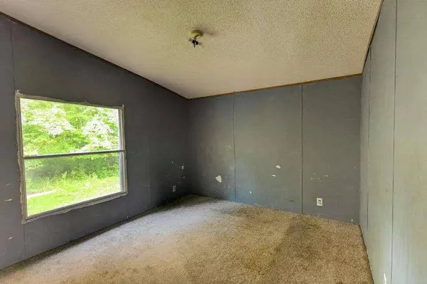 51 Summit LN, Blue Ridge, GA 30513