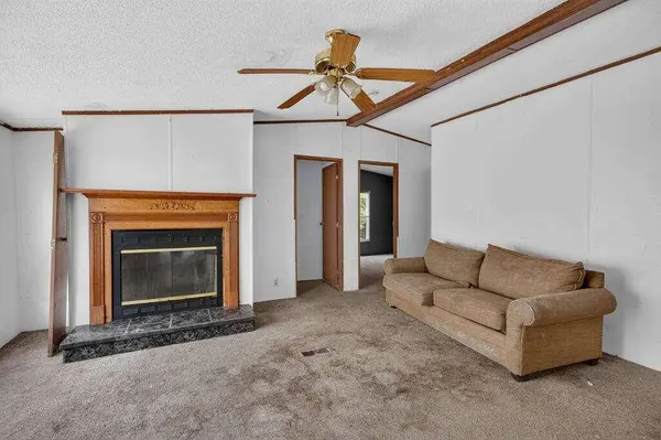 51 Summit LN, Blue Ridge, GA 30513